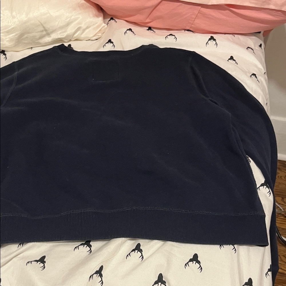 Hollister Women's Dark Blue Crew Neck Sweater - Picture 2 of 2